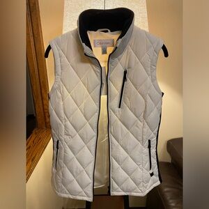 Fall/winter vest. Brand new never worn. Perfect for this season.